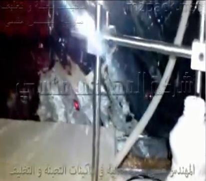 ماكينة ديسك توب نصف أتوماتيك لتعبئة عبوات كلور الالوان و بيضاء كود 451 ماركة المهندس منسى