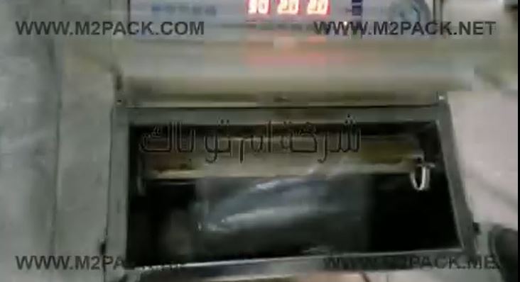 ماكينة فاكيوم من الإستانلس  لشفط وسحب الهواء من أكياس مسحوق الكيك مع لحامها موديل 601 ماركة مهندس منسي