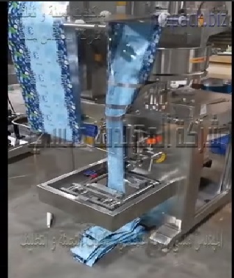 ماكينه اتوماتيك لتعبئه وتغليف حبوب جافه في أكياس لحام سنتر سيلنج موديل 902 ماركة مهندس منسي